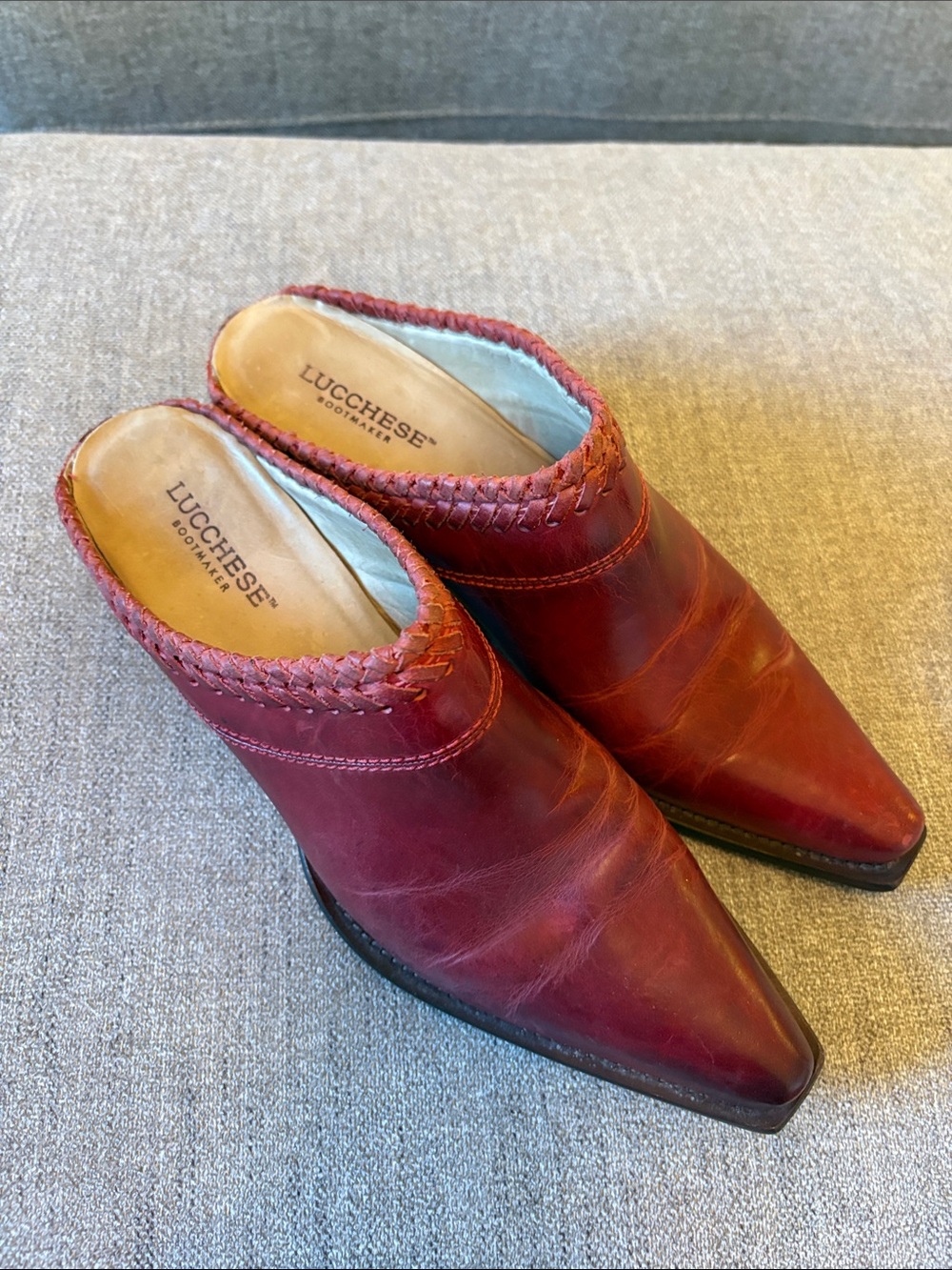 Lucchese Burgundy Leather Pointed-Toe Braided-Trim Mule